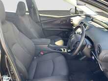 Toyota Prius S - U8098