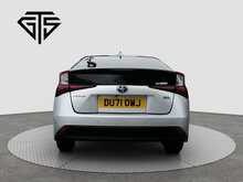 Toyota Prius S - U8099