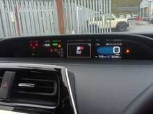 Toyota Prius S - U8099