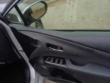 Toyota Prius S - U8099