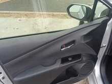 Toyota Prius S - U8099