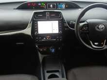 Toyota Prius S - U8099