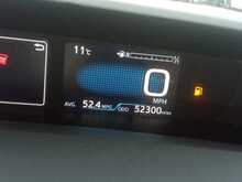 Toyota Prius S - U8099