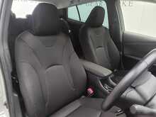 Toyota Prius S - U8099