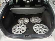 Toyota Prius S - U8099