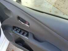 Toyota Prius S - U8100