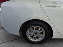 Toyota Prius S - U8100