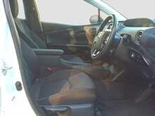 Toyota Prius S - U8102