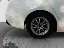 Toyota Prius S - U8102