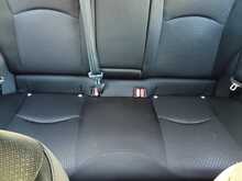 Toyota Prius S - U8102