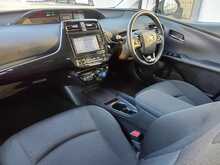 Toyota Prius S - U8102