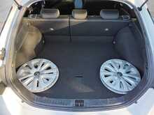 Toyota Prius S - U8102