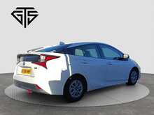 Toyota Prius S - U8103