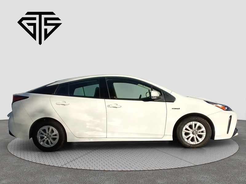 Toyota Prius S - U8103