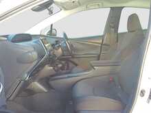 Toyota Prius S - U8103