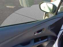 Toyota Prius S - U8103