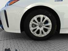 Toyota Prius S - U8103