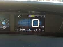 Toyota Prius S - U8103