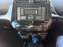 Toyota Prius S - U8103