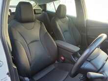 Toyota Prius S - U8103