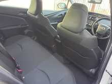 Toyota Prius S - U8103