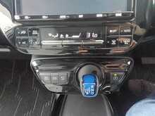 Toyota Prius A PremiumTouringSelection 4WD - U8104