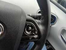 Toyota Prius A PremiumTouringSelection 4WD - U8104