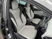 Toyota Prius A PremiumTouringSelection 4WD - U8104