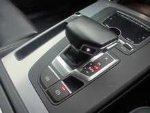 Audi Q5 TDI BlackStyling1st Edition - U8105