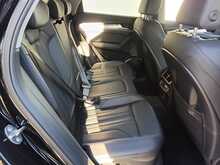 Audi Q5 TDI BlackStyling1st Edition - U8105