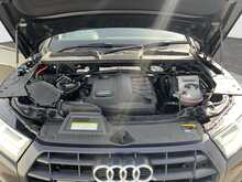 Audi Q5 TDI BlackStyling1st Edition - U8105