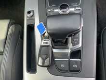 Audi Q5 TDI BlackStyling1st Edition - U8105