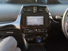 Toyota Prius S - U8106