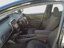 Toyota Prius S - U8106