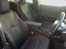 Toyota Prius S - U8106