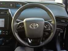 Toyota Prius S - U8106