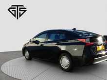 Toyota Prius S - U8106