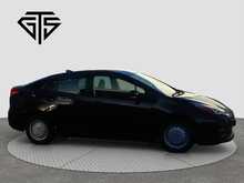 Toyota Prius S - U8106