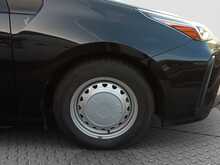 Toyota Prius S - U8106