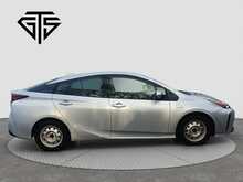 Toyota Prius S - U8107