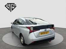 Toyota Prius S - U8107