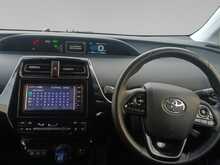 Toyota Prius S - U8107