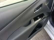 Toyota Prius S - U8107