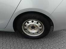 Toyota Prius S - U8107