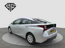 Toyota Prius S - U8109