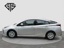 Toyota Prius S - U8109