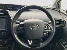 Toyota Prius S - U8109