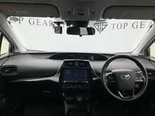 Toyota Prius S - U8109