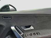 Mercedes-Benz A Class A180 AMG Line - U8127