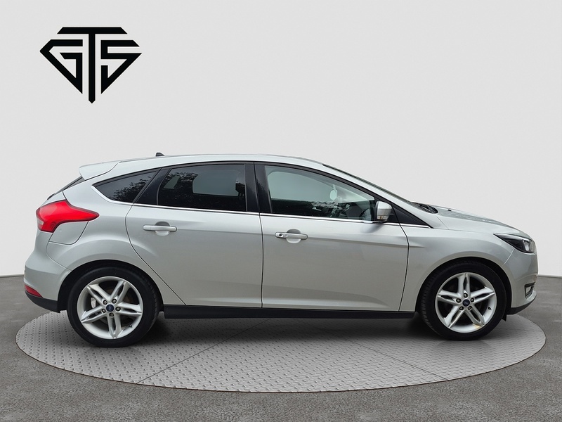 Ford Focus T EcoBoost Titanium - U8129